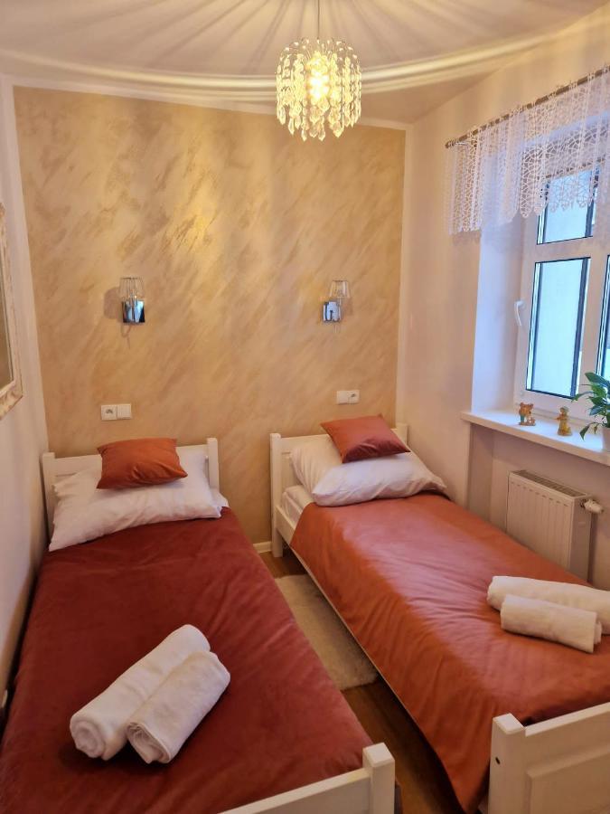 Apartament Przy Deptaku Єленя-Ґура Екстер'єр фото