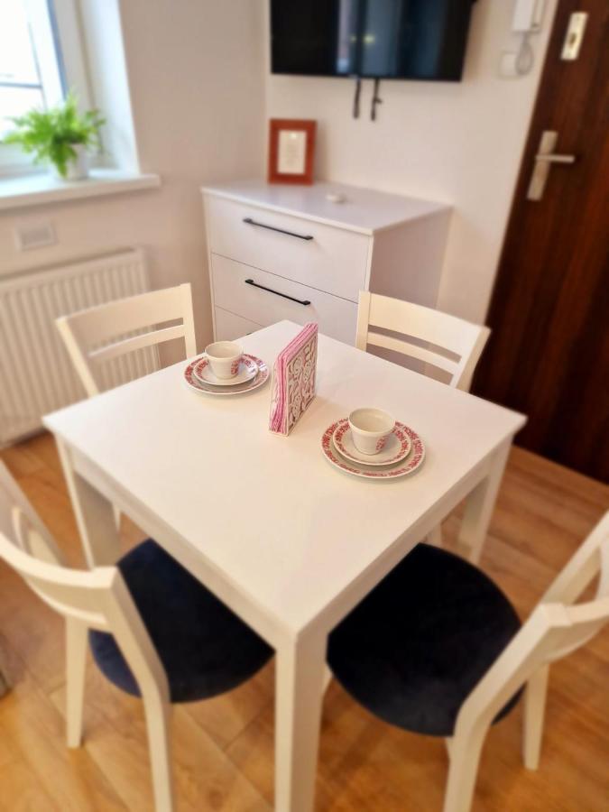 Apartament Przy Deptaku Єленя-Ґура Екстер'єр фото