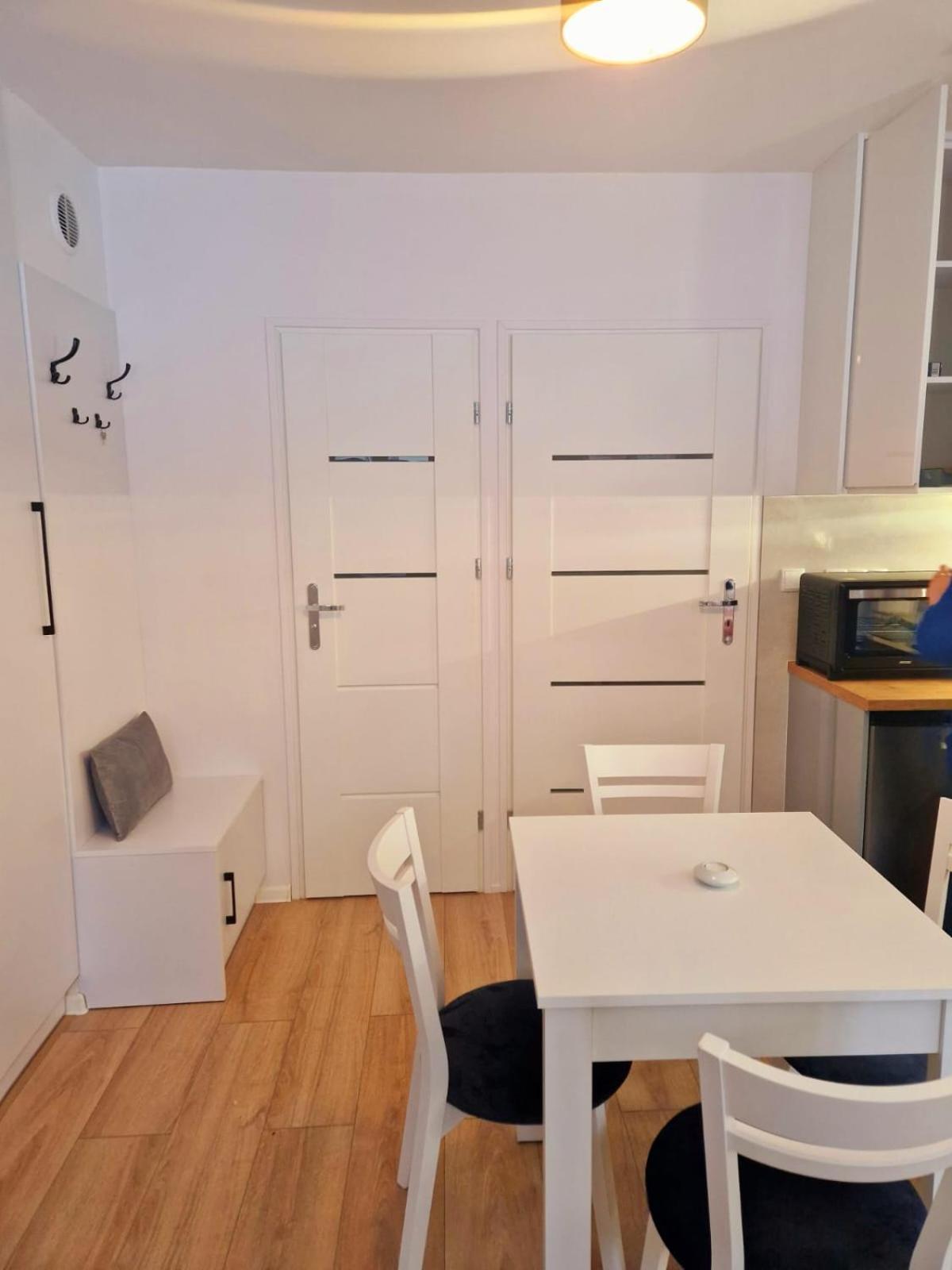 Apartament Przy Deptaku Єленя-Ґура Екстер'єр фото