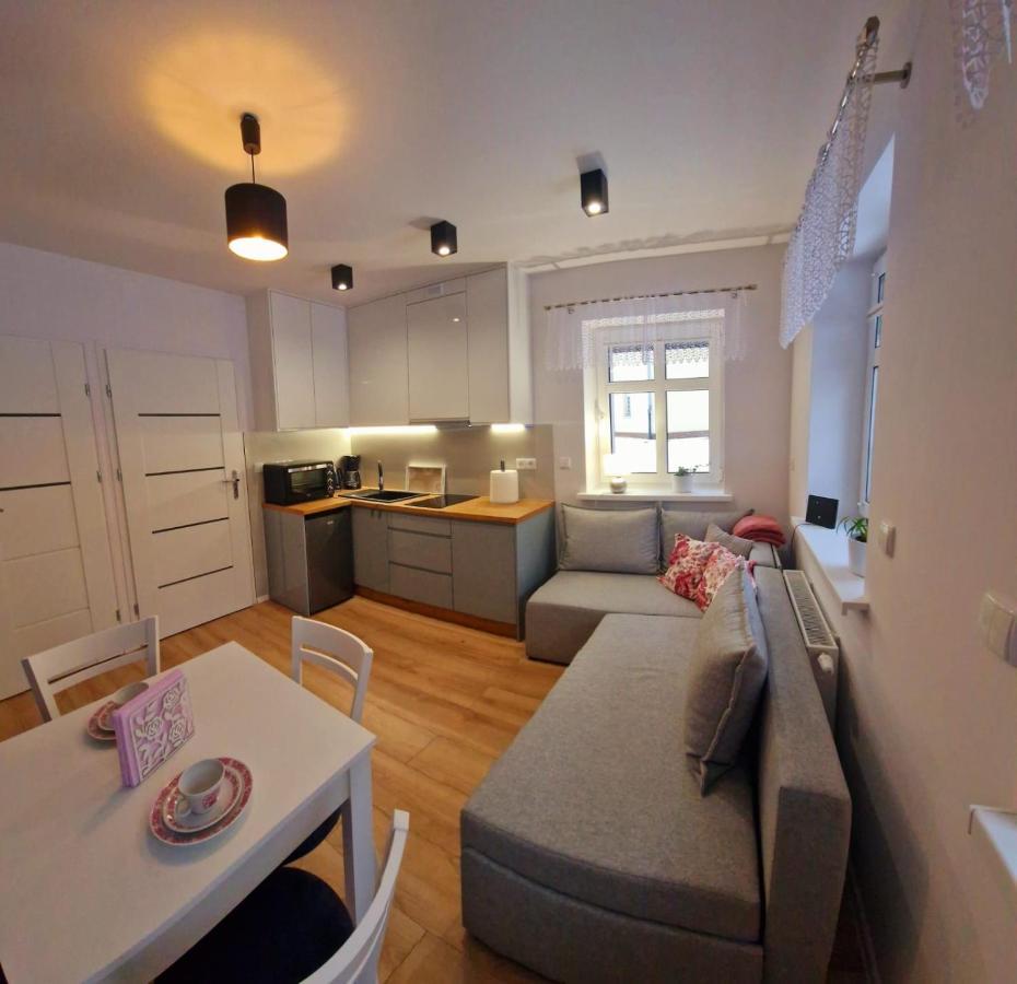 Apartament Przy Deptaku Єленя-Ґура Екстер'єр фото